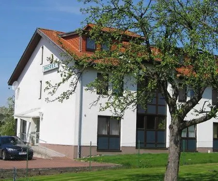 Landhaus Adensen بيت ضيافة 3*